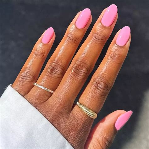 unhas rosa pastel